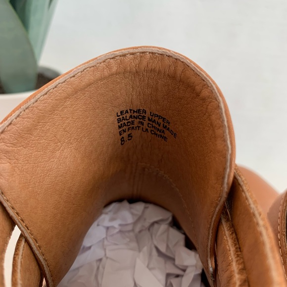 Seychelles Caramel Leather Gold Buckle Ankle Booties Woman’s 8.5 - Picture 10 of 11